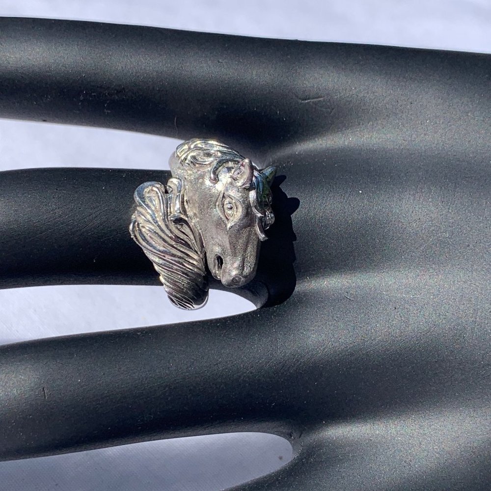 Gorgeous Women's Sterling Silver Horse Equestrian Ring, Satin Finish, Size 7 - Picture 8 of 10